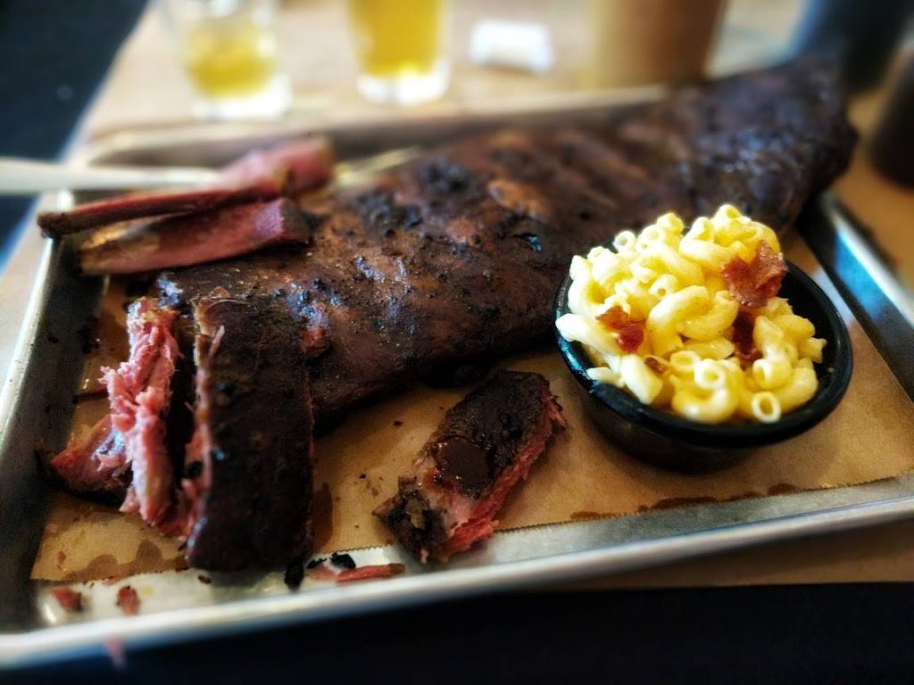 Heintzelmans BBQ Pit | restaurant | 6361 Knickerbocker Rd, Ontario, NY 14519, USA | 3153331235 OR +1 315-333-1235