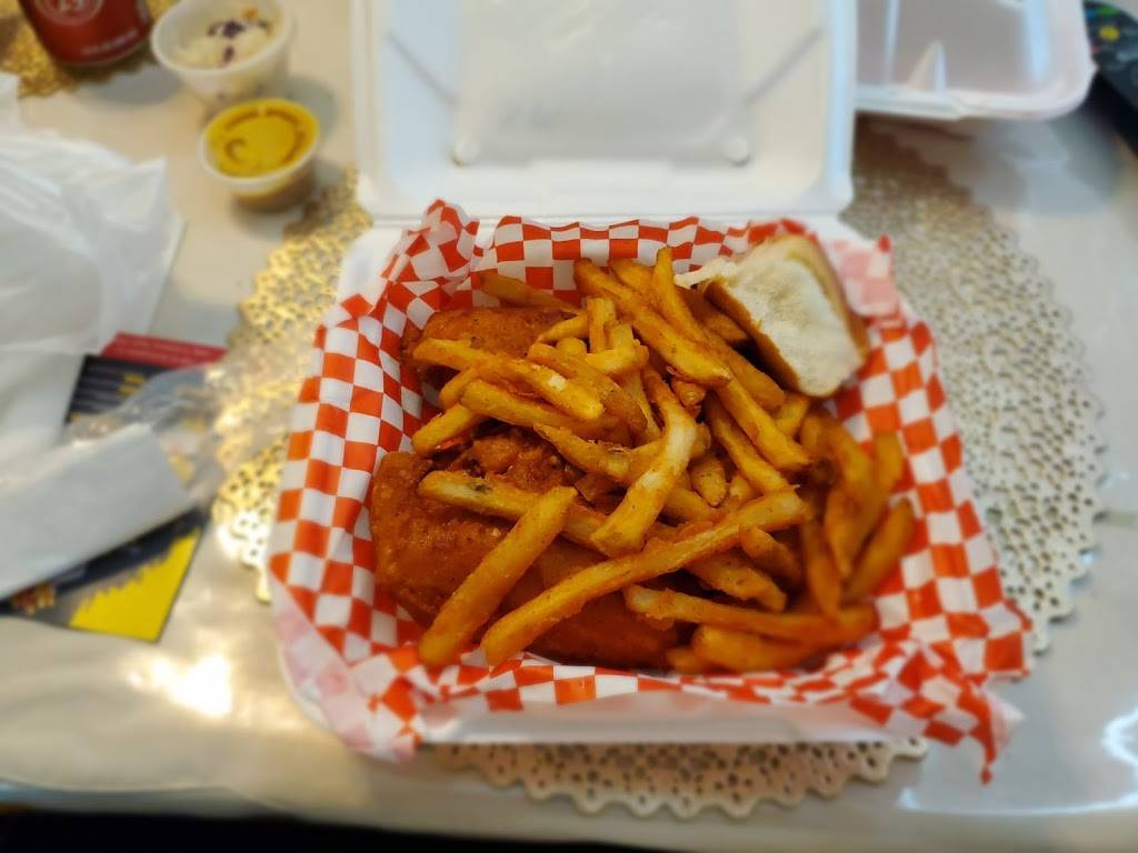 Pinulito Fried Chicken | restaurant | 10349 Ferguson Rd, Dallas, TX 75228, USA | 9723734566 OR +1 972-373-4566