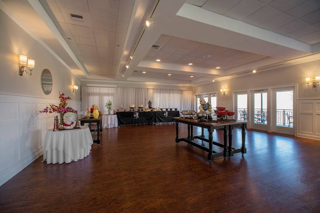 Woodcrest Country Club | restaurant | 300 E Evesham Rd, Cherry Hill, NJ 08003, USA | 8564294300 OR +1 856-429-4300