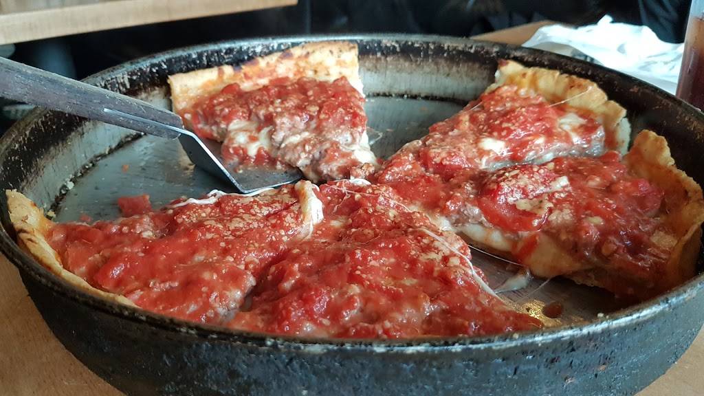 Lou Malnatis Pizzeria | meal delivery | 958 W Wrightwood Ave, Chicago, IL 60614, USA | 7738324030 OR +1 773-832-4030