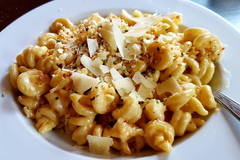 Nikos R & R Supper Club | restaurant | 7509 S Grant Hwy, Marengo, IL 60152, USA | 8155062055 OR +1 815-506-2055