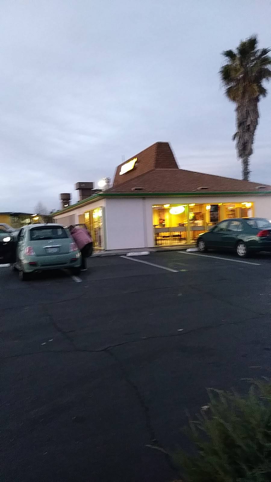 Subway | restaurant | 9011 Folsom Blvd, Sacramento, CA 95826, USA | 9168571500 OR +1 916-857-1500