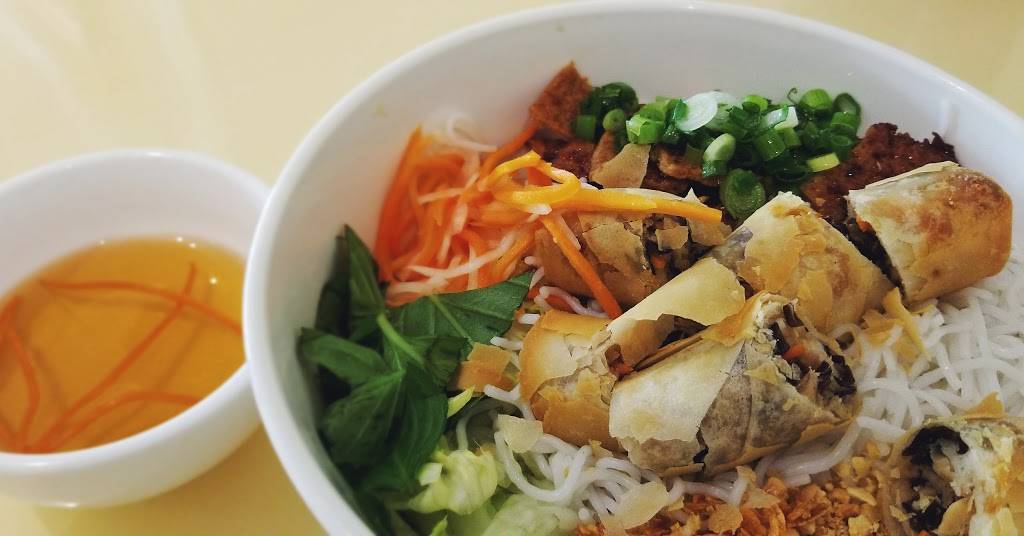 Loving Hut Falls Church | restaurant | 2842 Rogers Dr, Falls Church, VA 22042, USA | 7039425622 OR +1 703-942-5622