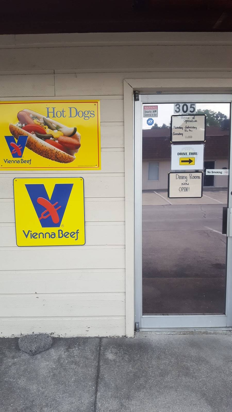 Chicagos Own | restaurant | 305 Oak Ridge Turnpike, Oak Ridge, TN 37830, USA | 8652723488 OR +1 865-272-3488