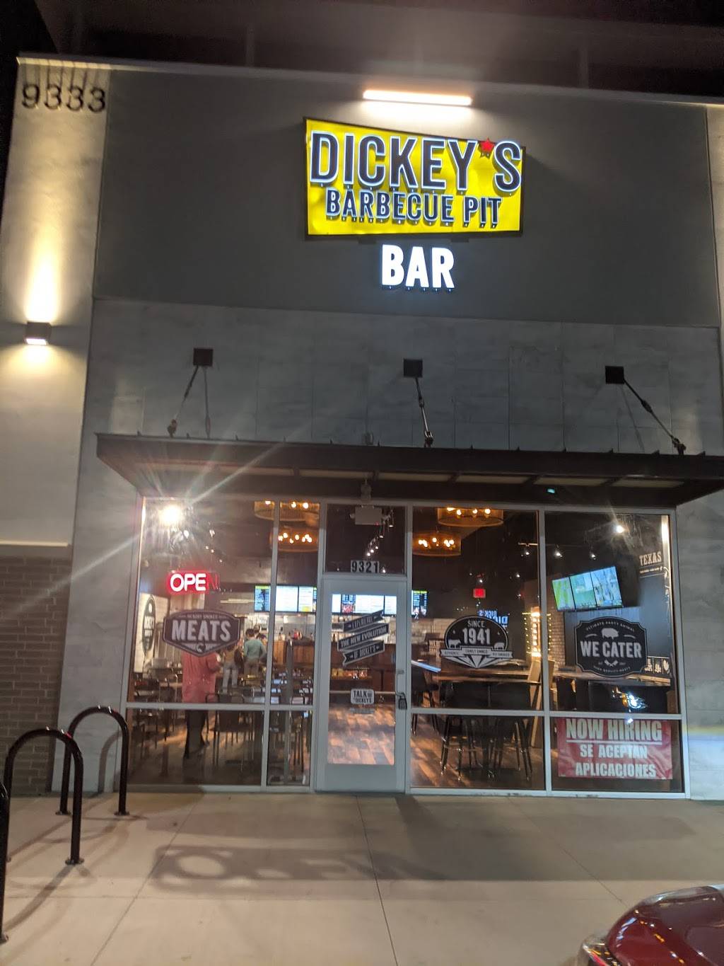 Dickeys Barbecue Pit | restaurant | 9329 N Fwy, Fort Worth, TX 76177, USA | 6822246867 OR +1 682-224-6867