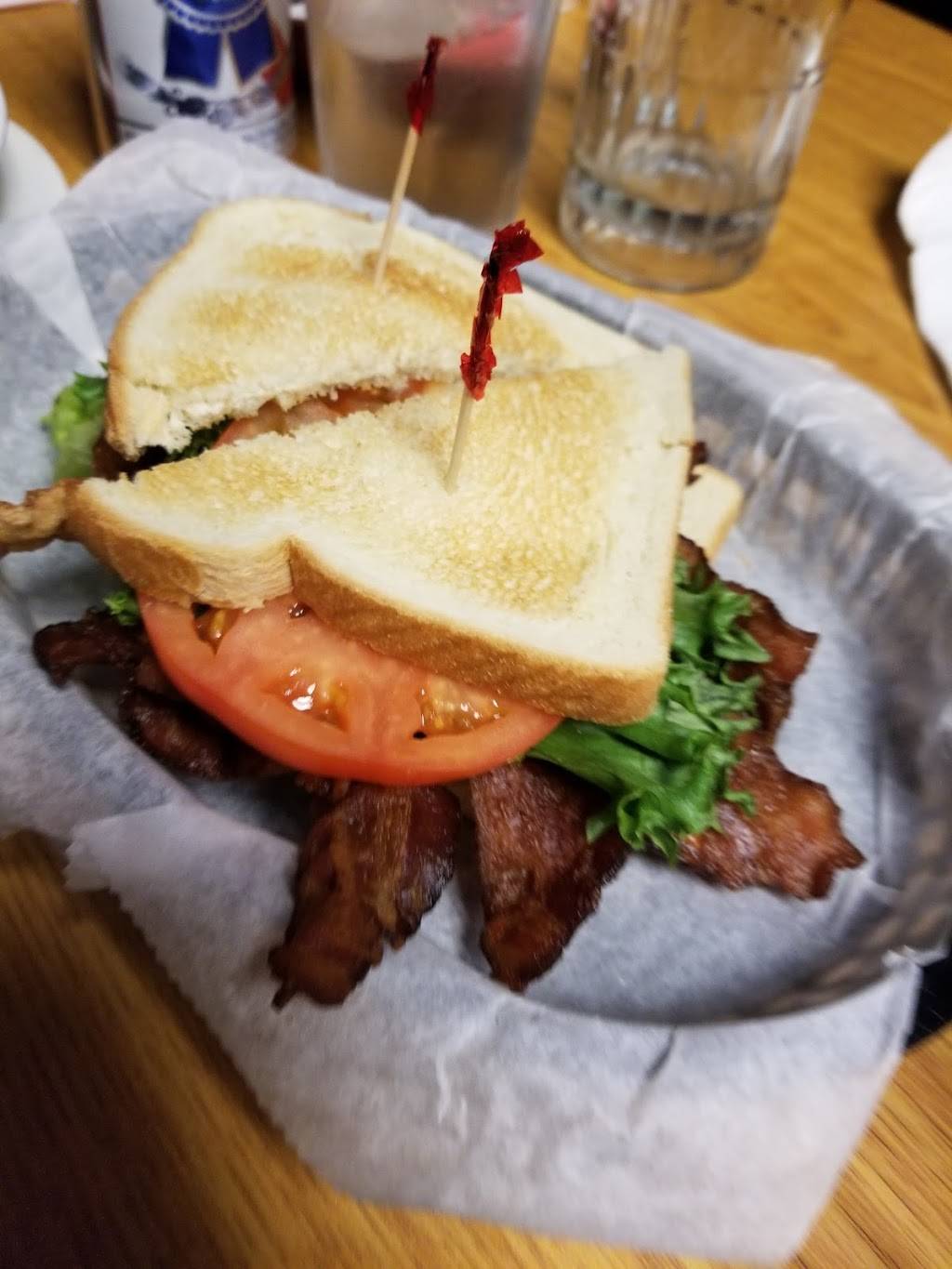 Bradleys of Sterling | restaurant | 14004 Kauffman Ave, Sterling, OH 44276, USA | 3309394531 OR +1 330-939-4531