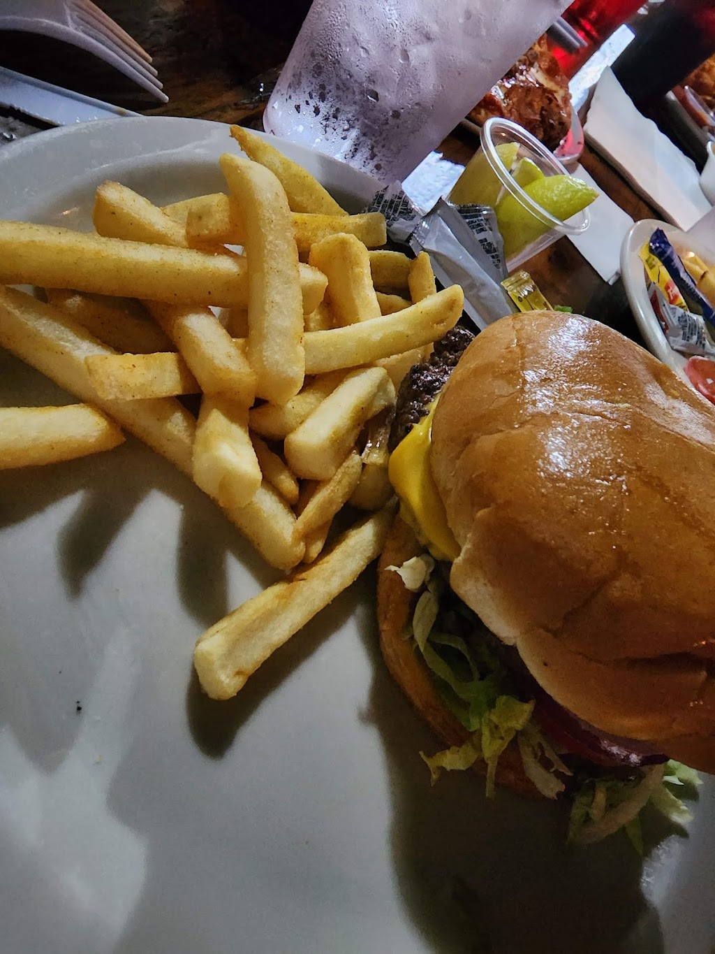 London Grill & Tavern | restaurant | 129 E Nolana Ave, McAllen, TX 78504, USA | 9562138388 OR +1 956-213-8388