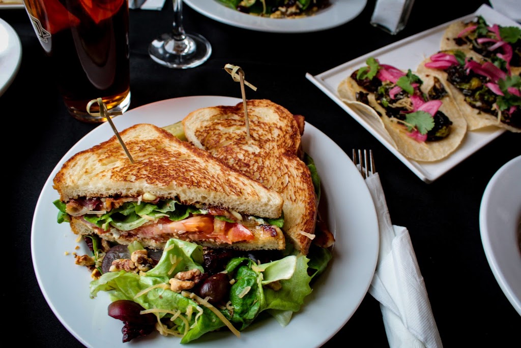 Station 81 Drink & Eatery | restaurant | 214 4th St E #110, St Paul, MN 55101, USA | 6514933204 OR +1 651-493-3204