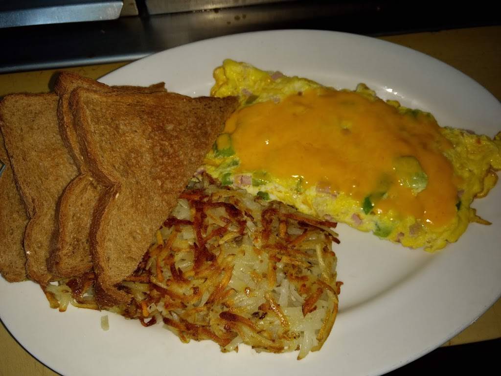 El Pueblo Burger | restaurant | 16025 Gale Ave, City of Industry, CA 91745, USA | 6263693911 OR +1 626-369-3911