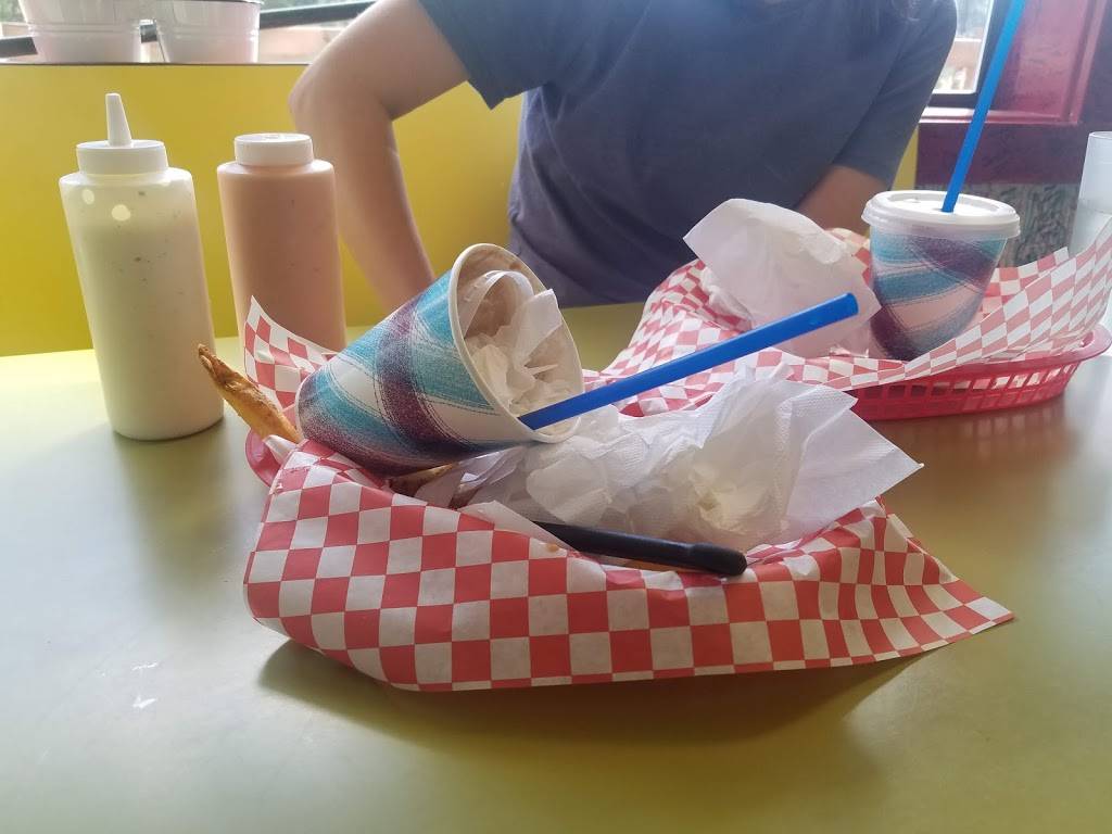 Poppa Als Famous Hamburgers | restaurant | 198 NE Santiam Blvd, Mill City, OR 97360, USA | 5038972223 OR +1 503-897-2223