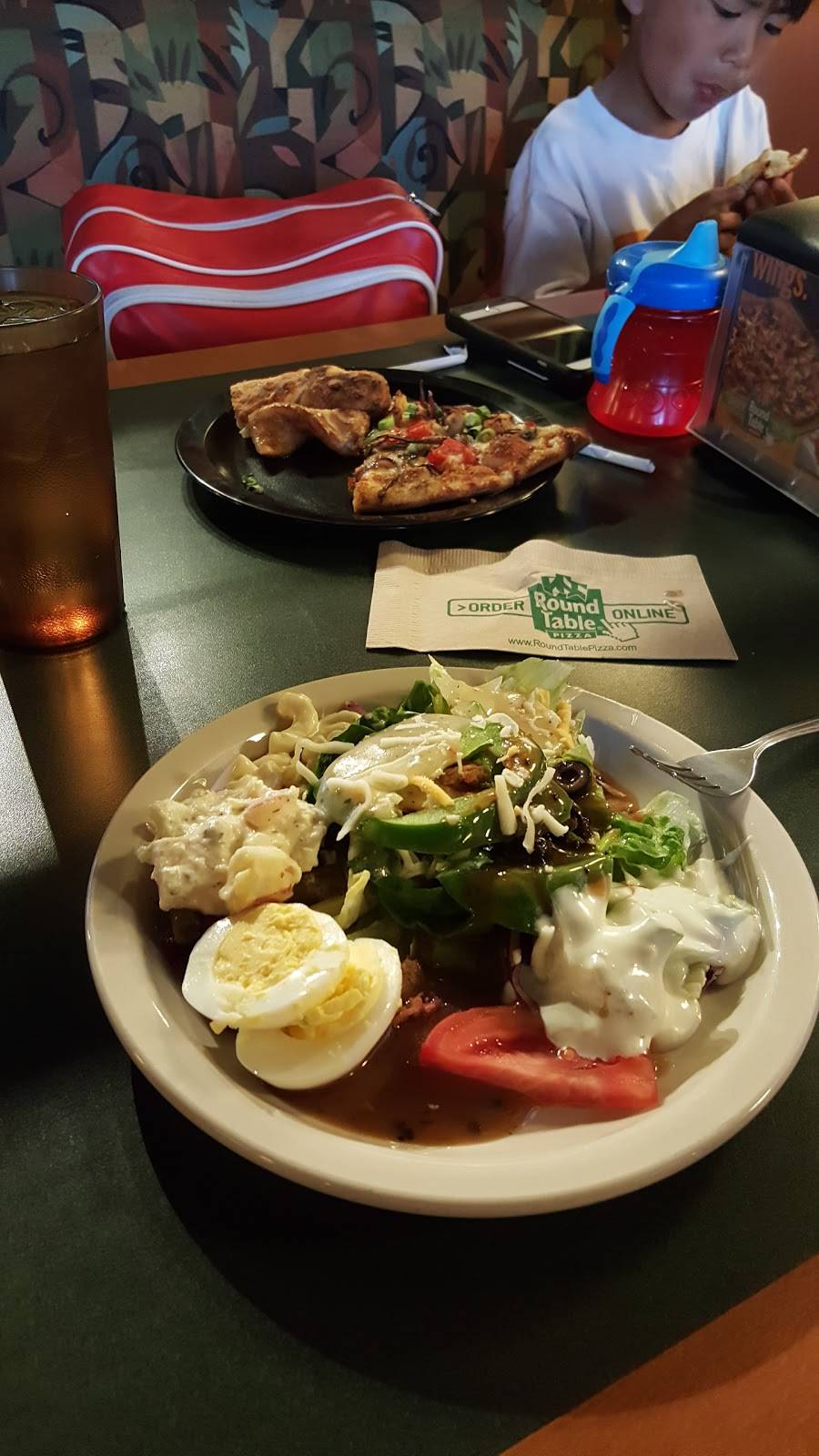 Round Table Pizza | meal delivery | 32525 Golden Lantern, Dana Point, CA 92629, USA | 9494969800 OR +1 949-496-9800