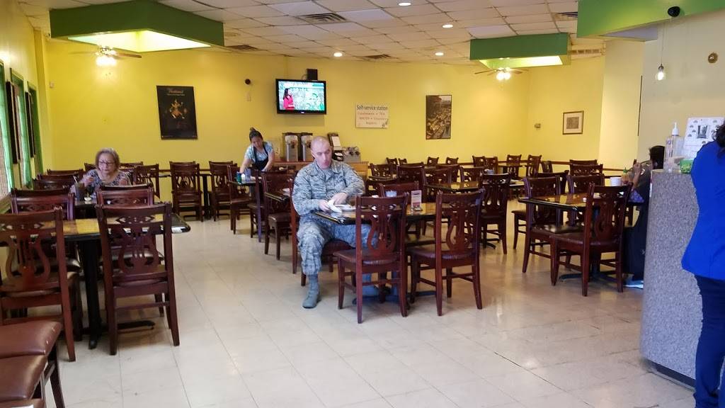 Baitong Thai restaurant | restaurant | 6934 W Military Dr, San Antonio, TX 78227, USA | 2103547677 OR +1 210-354-7677