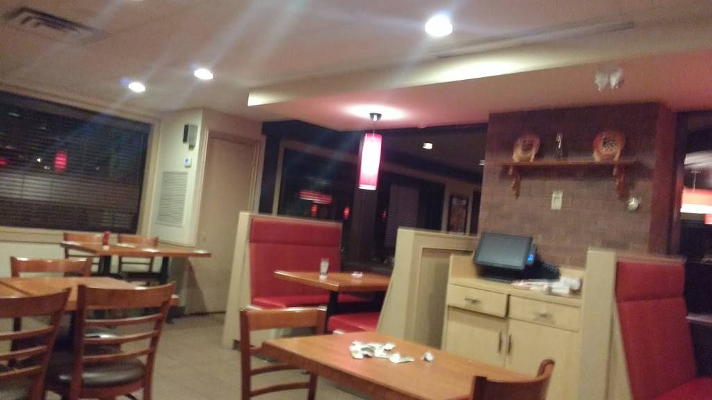 Pizza Hut | meal delivery | 20 Rue de Toulouse, Granby, QC J2G 7T5, Canada | 4507773784 OR +1 450-777-3784