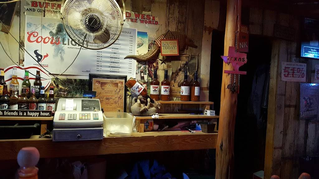 Chickin Coop | restaurant | 402 Main St, Bandera, TX 78003, USA | 8307964496 OR +1 830-796-4496