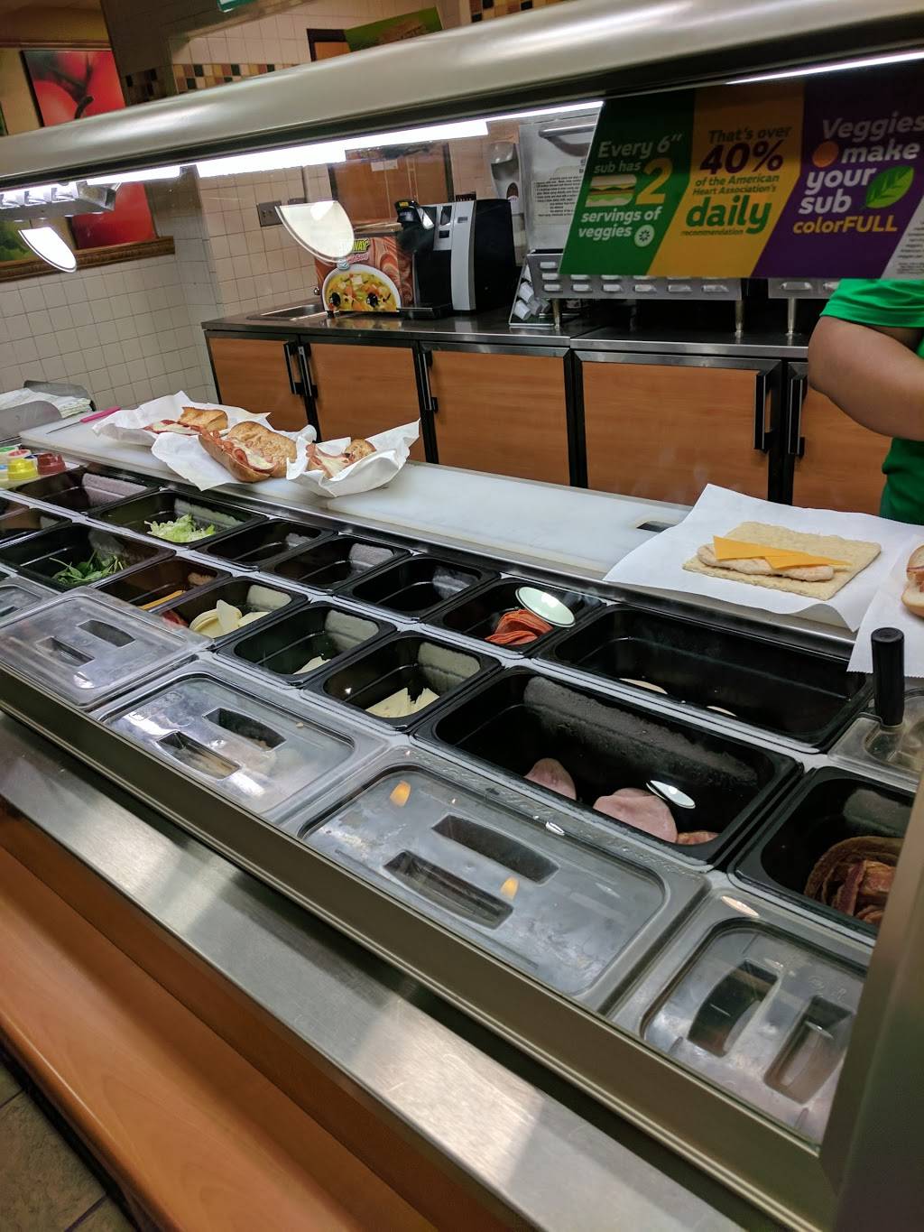 Subway Restaurants | restaurant | 1, The Davis Building, 1302 Elm St, Dallas, TX 75201, USA | 2147471088 OR +1 214-747-1088