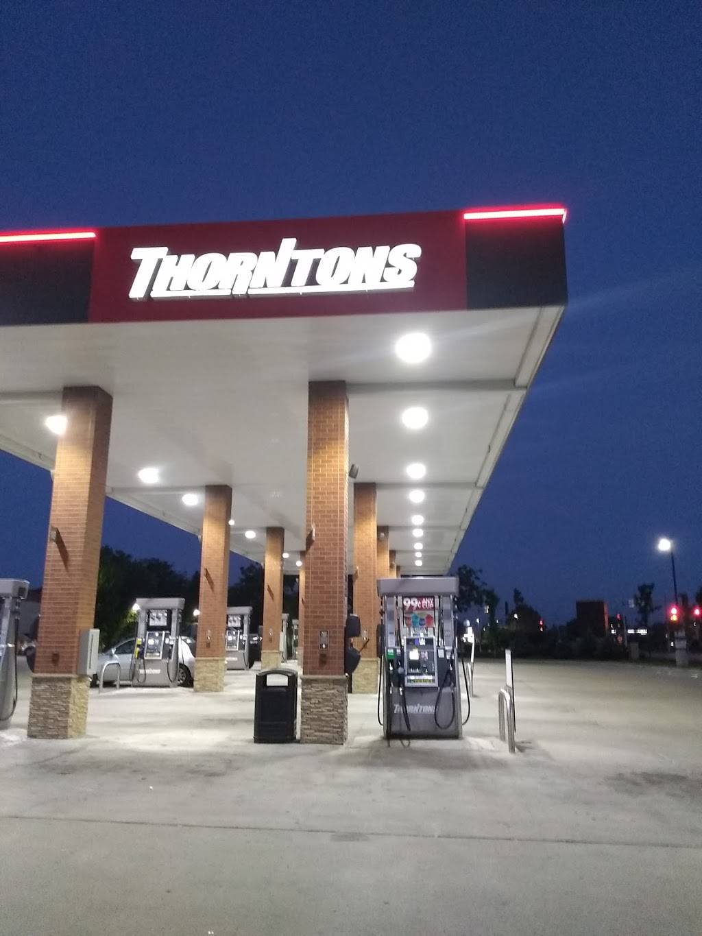 Thorntons | bakery | 3233 Grand Ave, Waukegan, IL 60085, USA | 8473360730 OR +1 847-336-0730