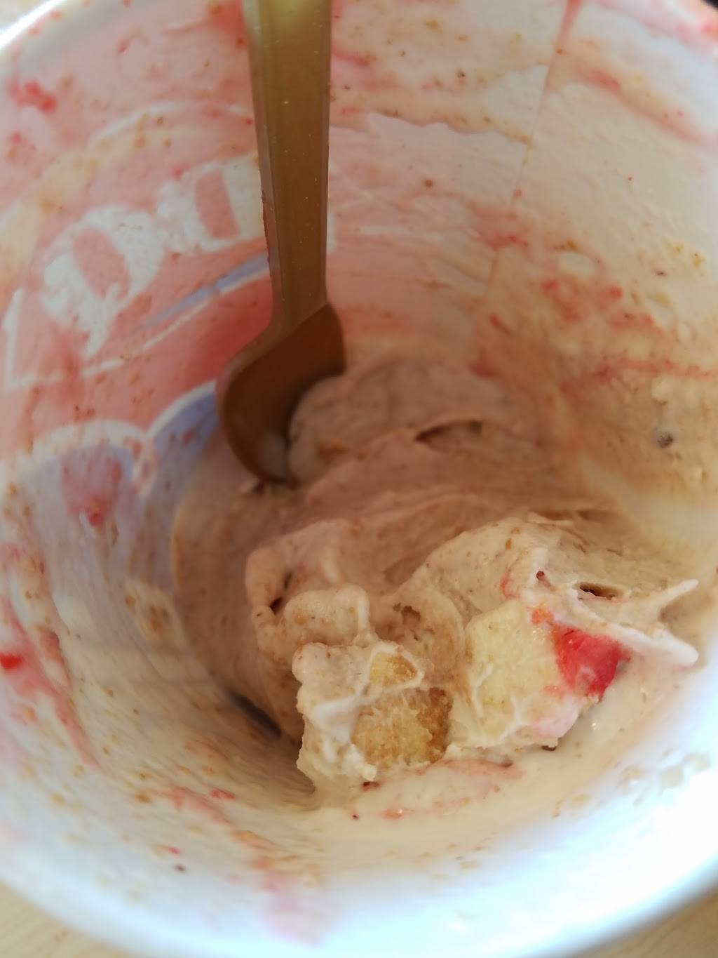 Dairy Queen Grill & Chill | restaurant | 21 N Main St, Bellingham, MA 02019, USA | 5089660461 OR +1 508-966-0461