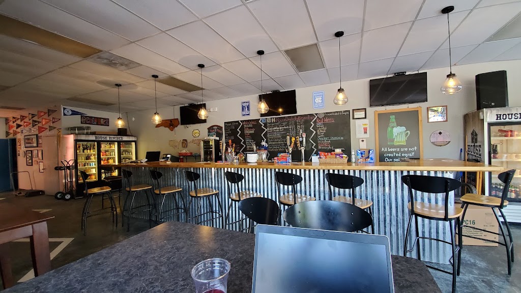 House Divided Bottles and Taps | restaurant | 616 Dolley Madison Rd, Greensboro, NC 27410, USA | 3366766649 OR +1 336-676-6649