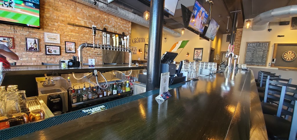 Gracie OMalleys Six Corners | restaurant | 4058 N Milwaukee Ave, Chicago, IL 60641, USA | 7739303307 OR +1 773-930-3307