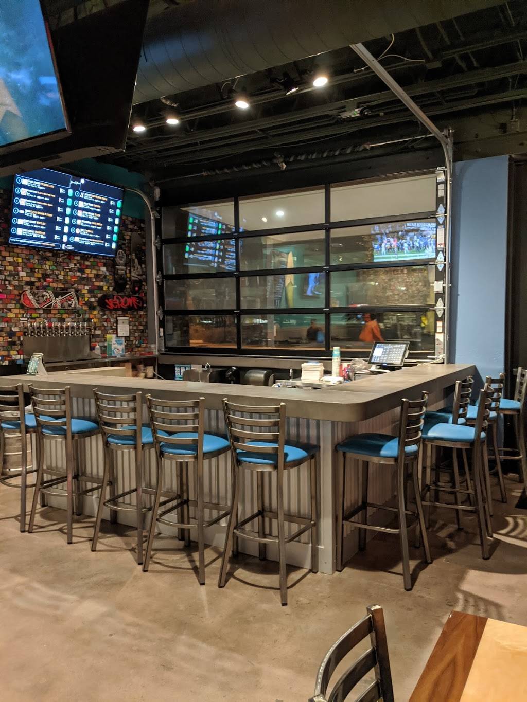 Board & Brew , Tempe | restaurant | 1015 S Rural Rd #105, Tempe, AZ 85281, USA | 4807812900 OR +1 480-781-2900