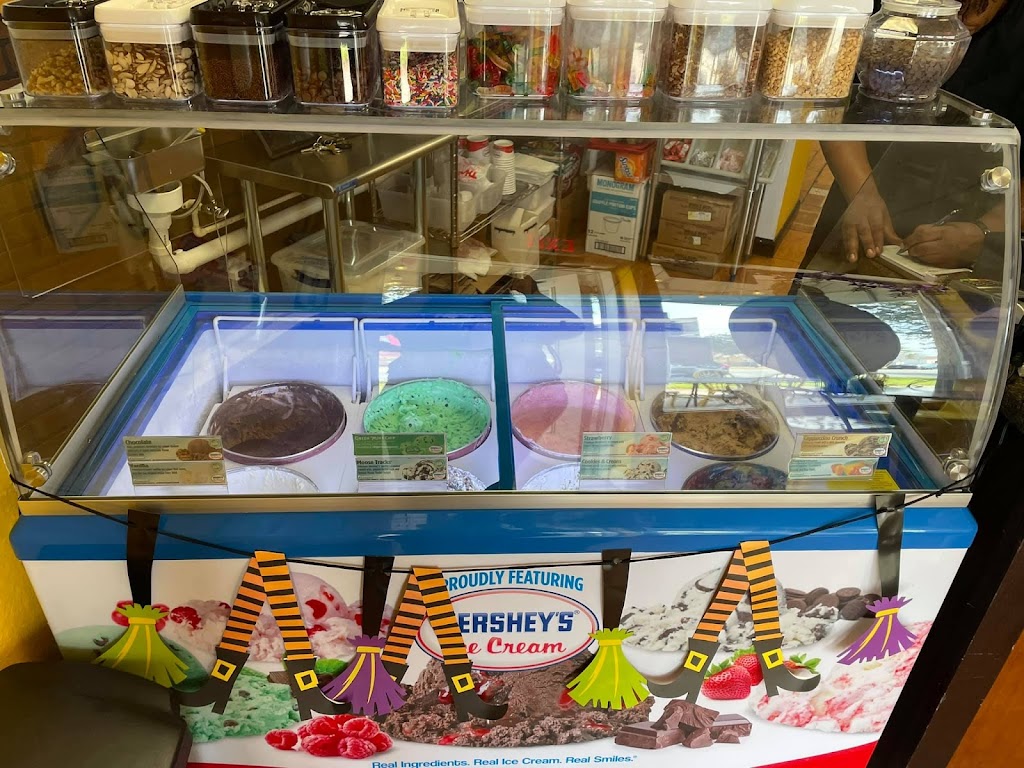 Good Times Burgers & Ice Cream | restaurant | 208 E Main St, Dundee, FL 33838, USA | 8634387654 OR +1 863-438-7654