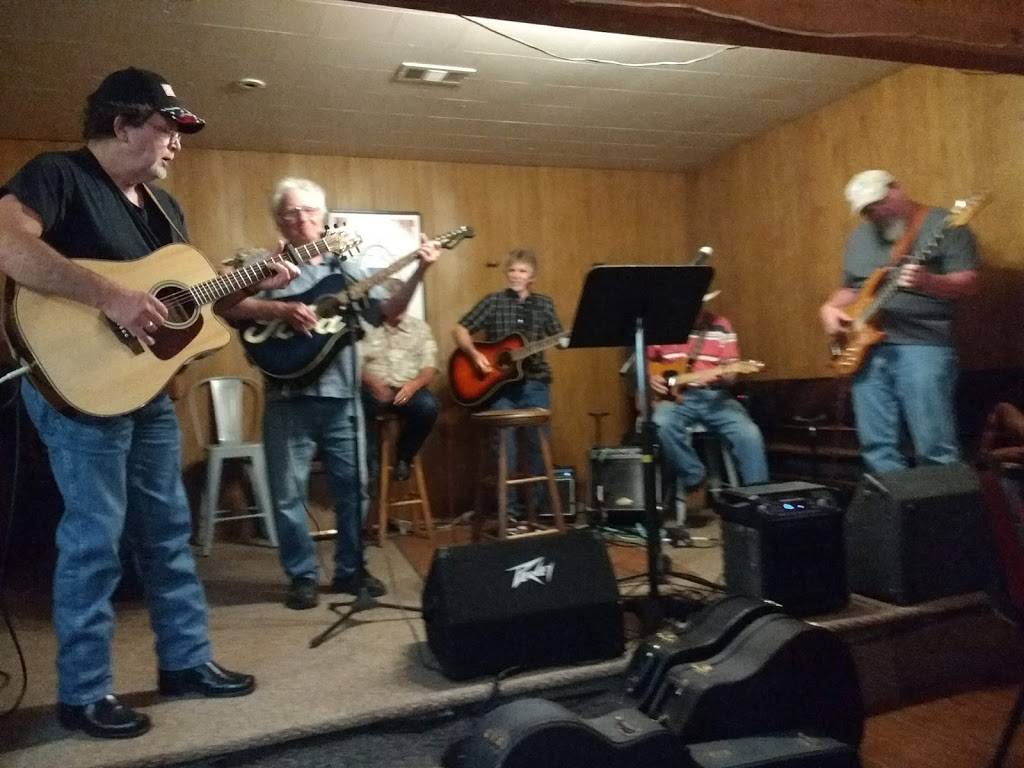 Coble General Store | restaurant | 835 TN-438, Centerville, TN 37033, USA | 9319943477 OR +1 931-994-3477