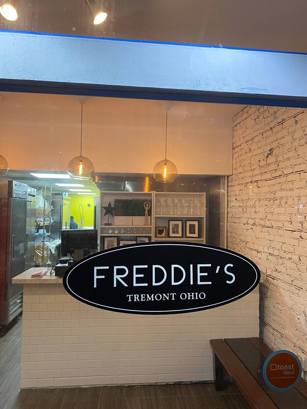 Freddies | restaurant | 2173 Professor Ave, Cleveland, OH 44113, USA | 2164170867 OR +1 216-417-0867