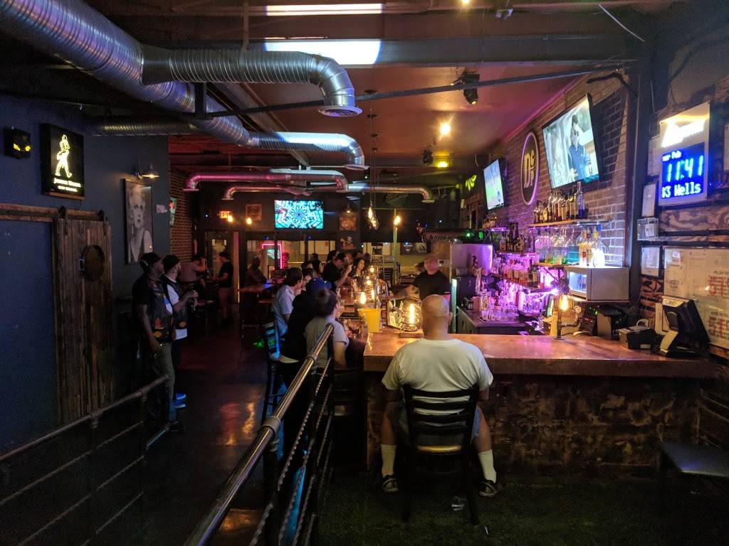 Deweys Corner Pub | restaurant | 812 N Piedras St, El Paso, TX 79903, USA | 9153732208 OR +1 915-373-2208