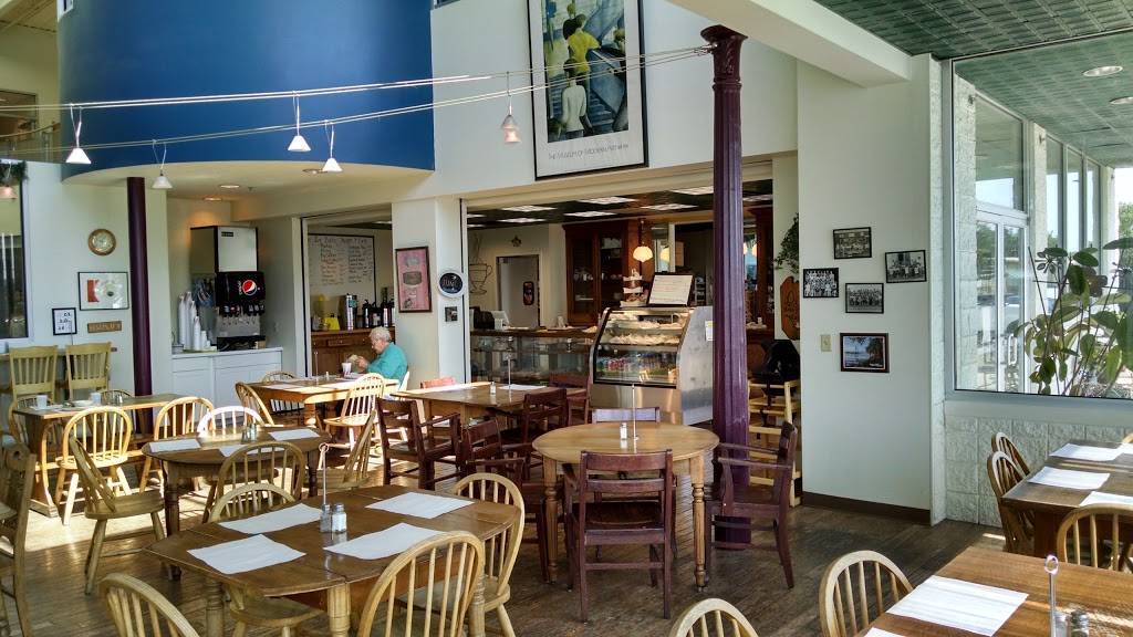 Ivy Bake Shoppe & Cafe | restaurant | 309 S Gear Ave, West Burlington, IA 52655, USA | 3197524981 OR +1 319-752-4981