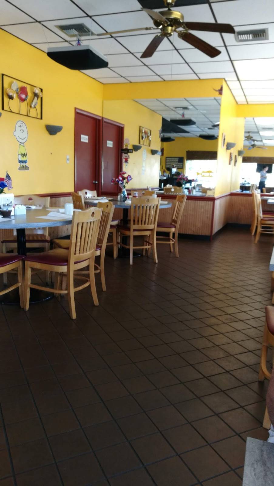 County Line Cafe | restaurant | 120 Commercial Way, Spring Hill, FL 34606, USA | 3526888899 OR +1 352-688-8899