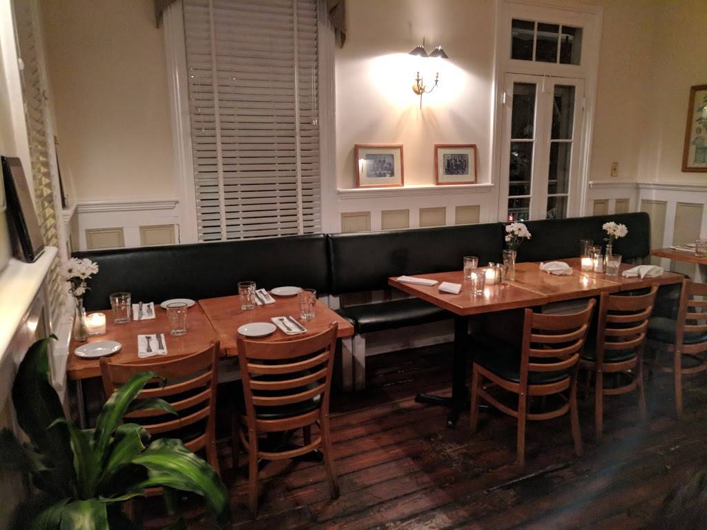 Cru Cafe | cafe | 18 Pinckney St, Charleston, SC 29401, USA | 8435342434 OR +1 843-534-2434