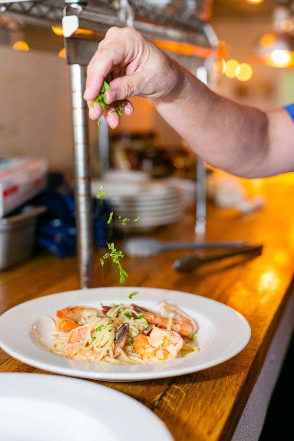 The Beach House Bar & Kitchen | restaurant | 1723 Boardwalk, Atlantic City, NJ 08401, USA | 6093005915 OR +1 609-300-5915