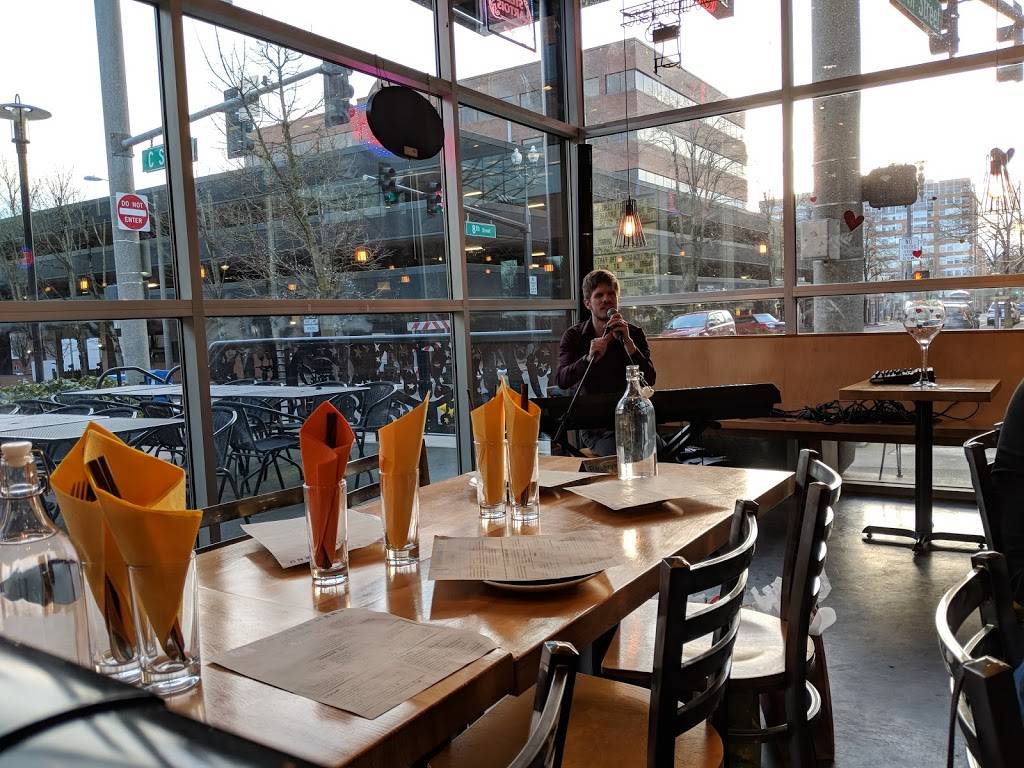 Nom Nom Restaurant and Grill | restaurant | 801 C St, Vancouver, WA 98660, USA | 3607187360 OR +1 360-718-7360