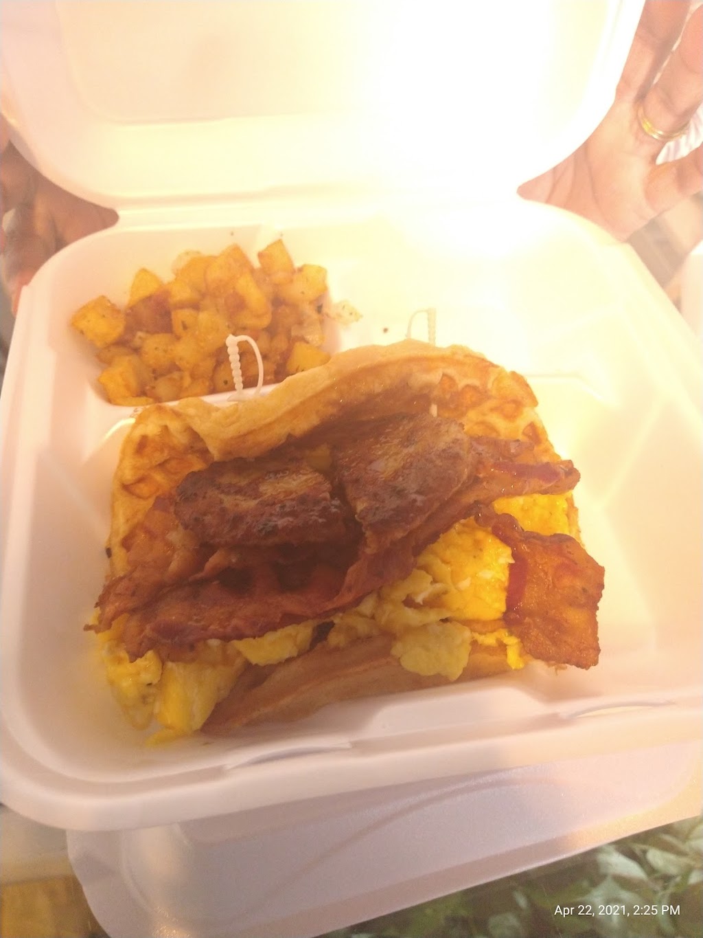 Love Is Key Food And Dessert Innovation | restaurant | 3000 Troost Ave, Kansas City, MO 64109, USA | 8165690440 OR +1 816-569-0440