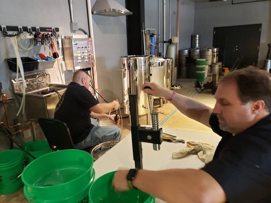 Golden Fox Brewing, LLC | restaurant | 2874 N Dinneen St, Decatur, IL 62526, United States | 2173309993 OR +1 217-330-9993