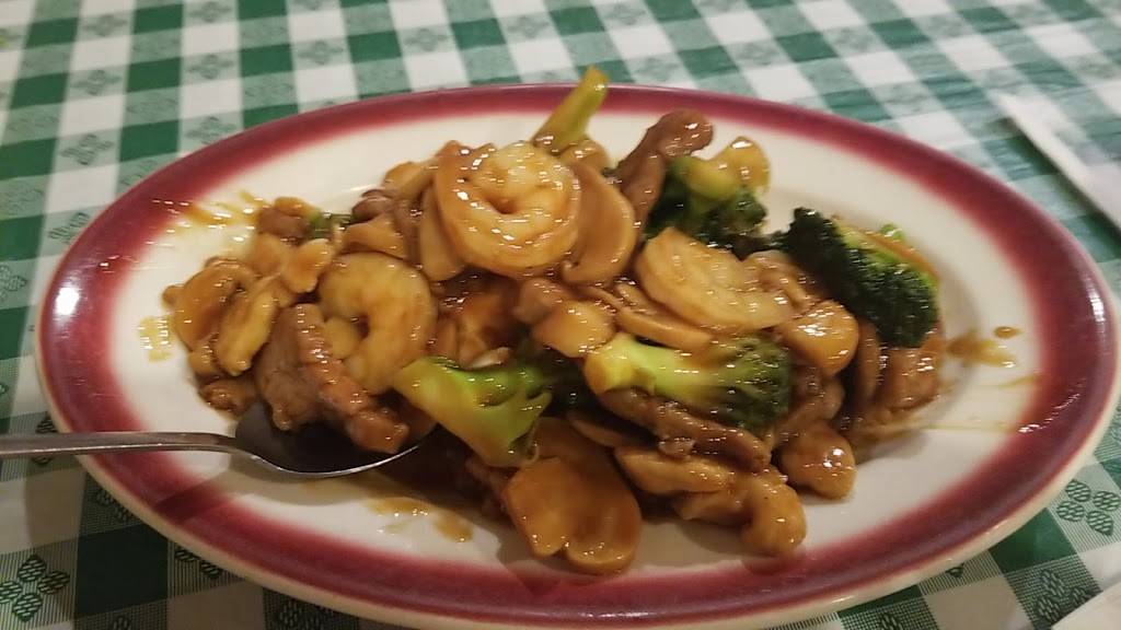 Hoa My Carry Outs | restaurant | 8528 W Lawrence Ave, Norridge, IL 60706, USA | 7084535950 OR +1 708-453-5950