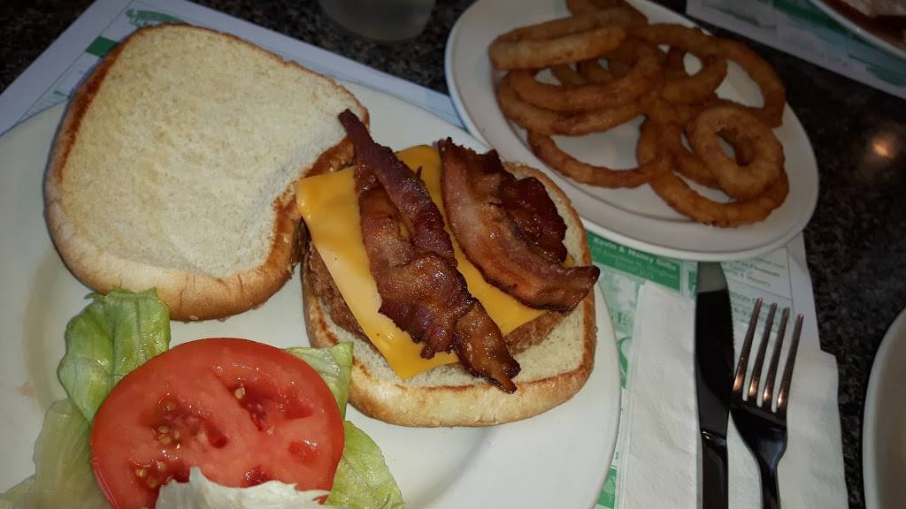 Roadhouse 23 | restaurant | 325 Mitchell Rd S, Listowel, ON N4W 3K9, Canada | 5192912901 OR +1 519-291-2901