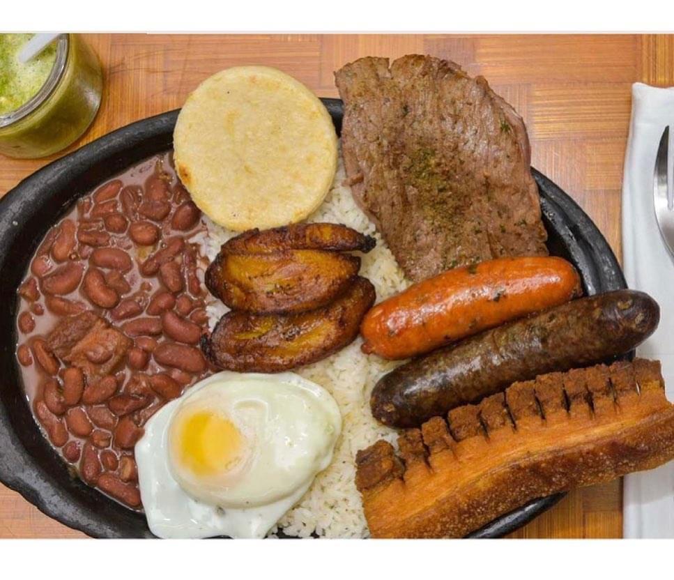 El Patio Colombian Restaurant | restaurant | 8450 W Oakland Park Blvd, Sunrise, FL 33351, USA | 9549090093 OR +1 954-909-0093