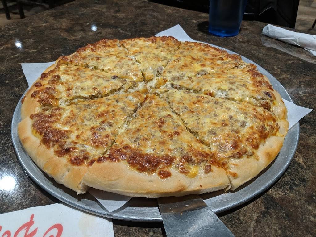 Coccas Pizza | restaurant | 111 Market St, Cortland, OH 44410, USA | 3306376677 OR +1 330-637-6677