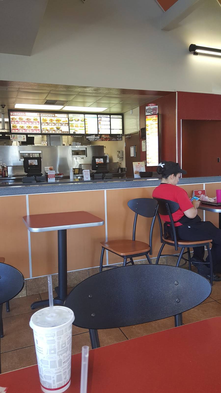Jack in the Box | restaurant | 1310 E Yosemite Ave, Manteca, CA 95336, USA | 2098245359 OR +1 209-824-5359