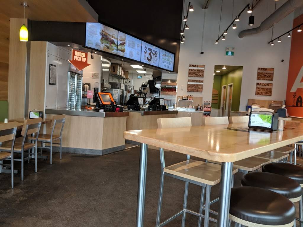 A&W Canada | restaurant | 1980 Ogilvie Rd, Gloucester, ON K1J 9L3, Canada | 6137479920 OR +1 613-747-9920