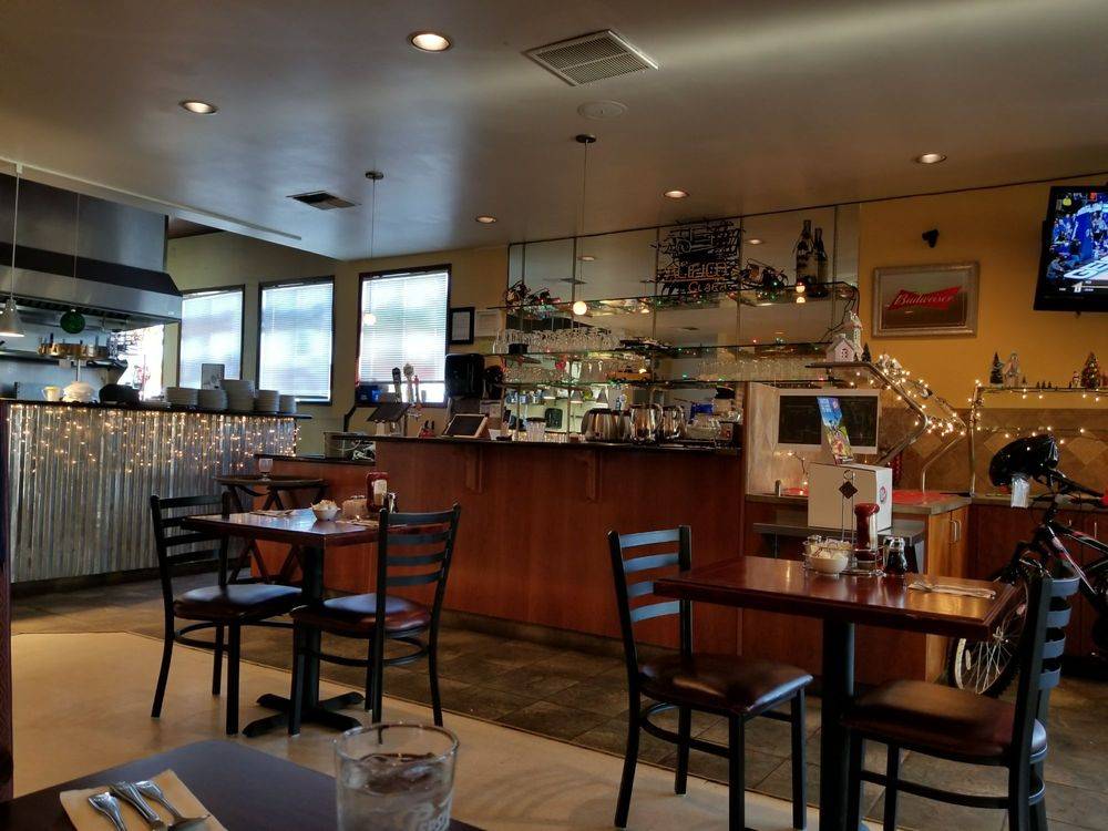 Hwy 2 Fusion Diner | restaurant | 19721 US-2, Monroe, WA 98272, USA | 3602178564 OR +1 360-217-8564