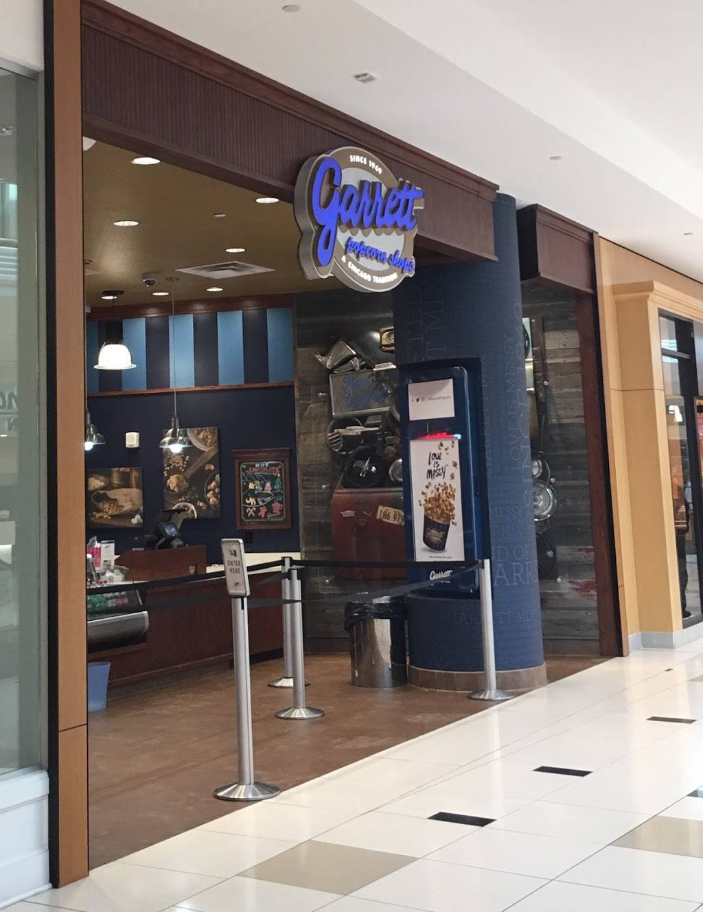 Garrett Popcorn Shops | meal takeaway | Twelve Oaks Mall, 27500 Novi Rd, Novi, MI 48377, USA | 8884767267 OR +1 888-476-7267