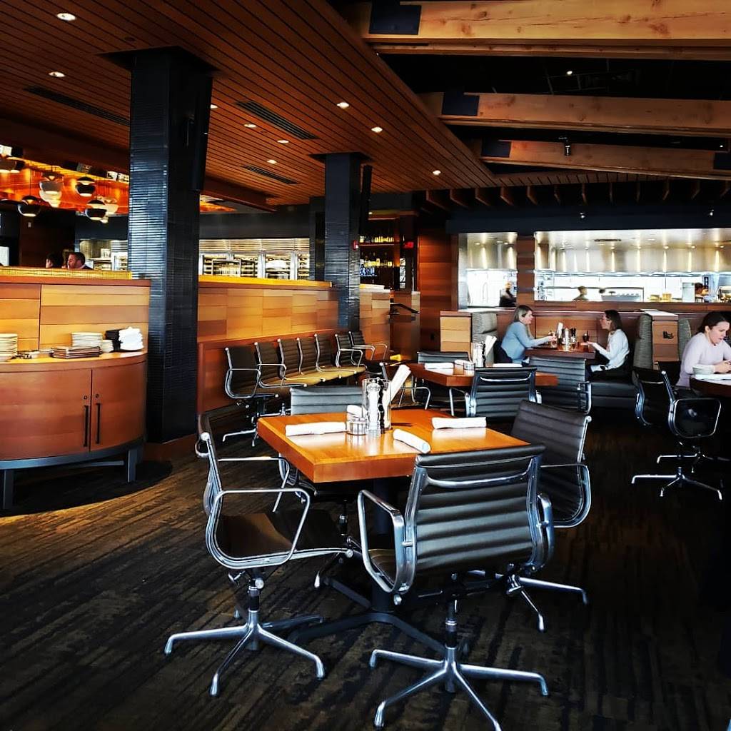 J. Alexanders Restaurant | restaurant | 256 Mall Blvd, King of Prussia, PA 19406, USA | 4843222000 OR +1 484-322-2000