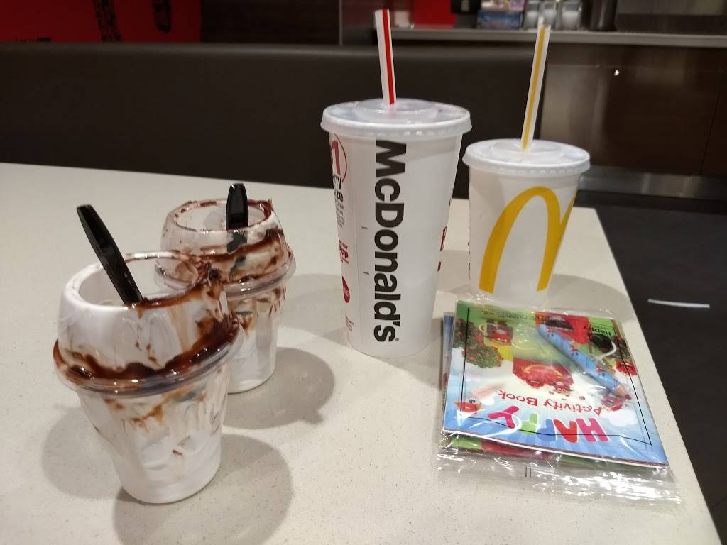 McDonalds | cafe | 6415 MO-77, Benton, MO 63736, USA | 5735453158 OR +1 573-545-3158