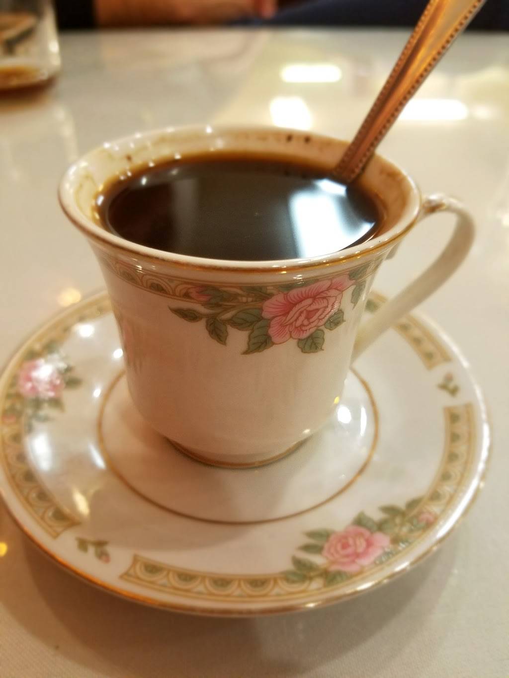 Garden of Eden | restaurant | 3023, 7156 N California Ave, Chicago, IL 60645, USA | 7732741006 OR +1 773-274-1006