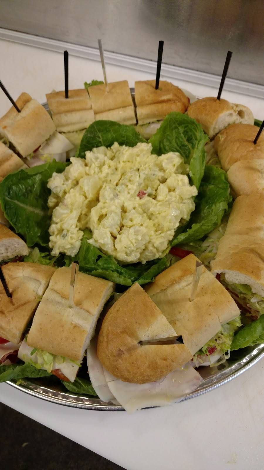 Fanucces Campus Pizzeria & Pasta House | restaurant | 2032 Euclid Ave, Cleveland, OH 44115, USA | 2165055650 OR +1 216-505-5650