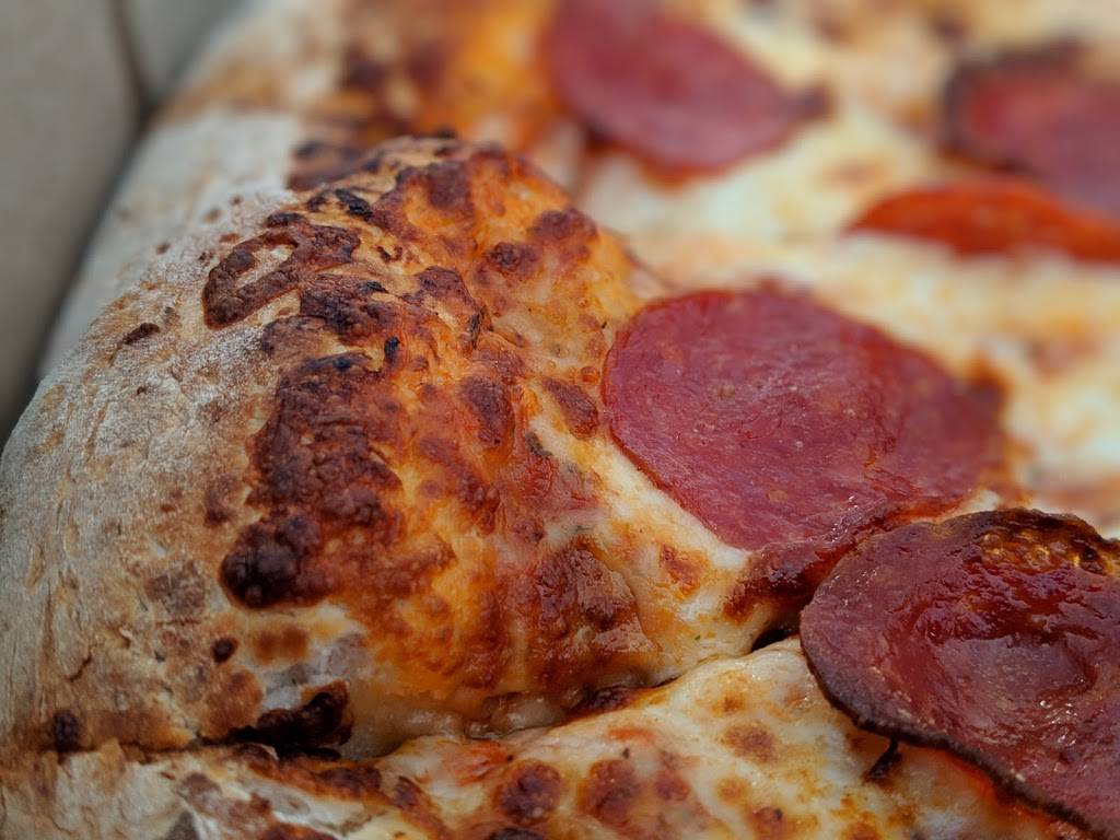 Dynamite Pizza | restaurant | 501 Krug St, Kitchener, ON N2B 1L2, Canada | 5195794600 OR +1 519-579-4600