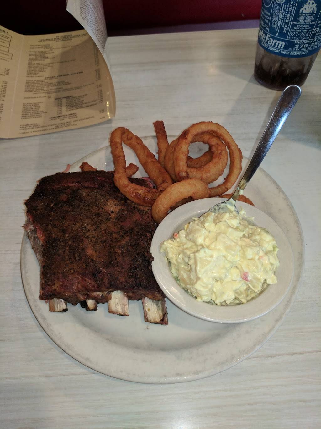 Hutchens BBQ | restaurant | 601 Main St, Benton, KY 42025, USA | 2705279424 OR +1 270-527-9424