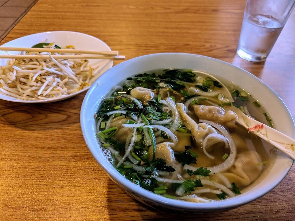 Pho 400 | restaurant | 400 Old Hwy 8 NW, New Brighton, MN 55112, USA | 6516339480 OR +1 651-633-9480